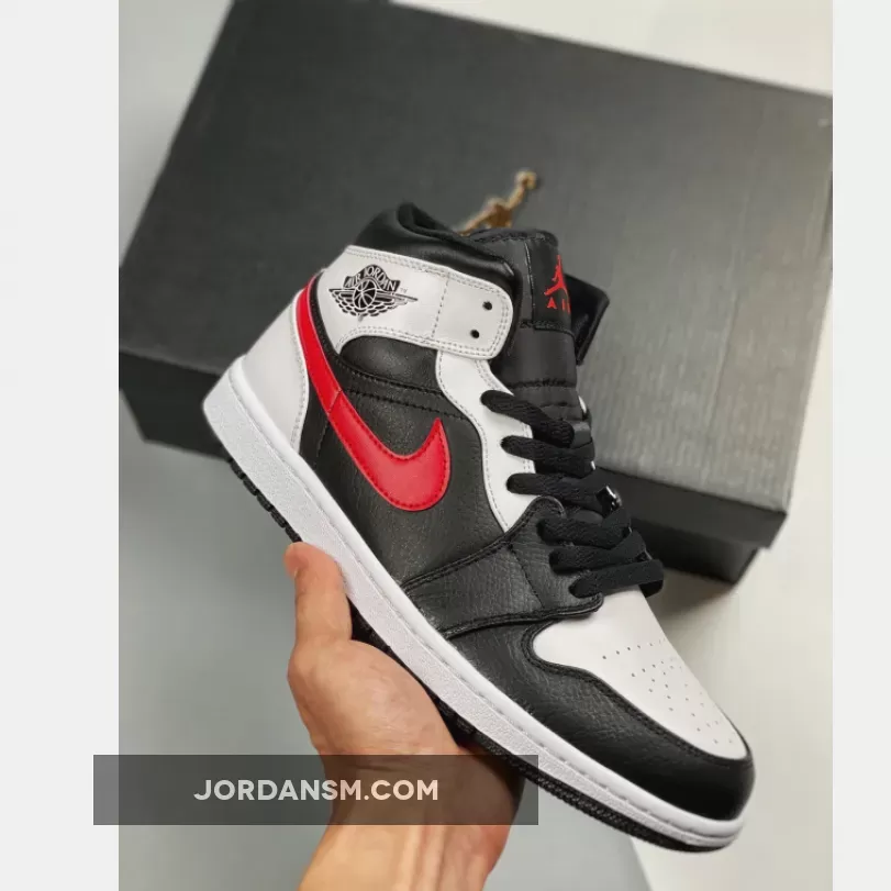 Air Jordan 1 Mid ‘Chicago’ Black/Chile Red-White 554724-075 Restock