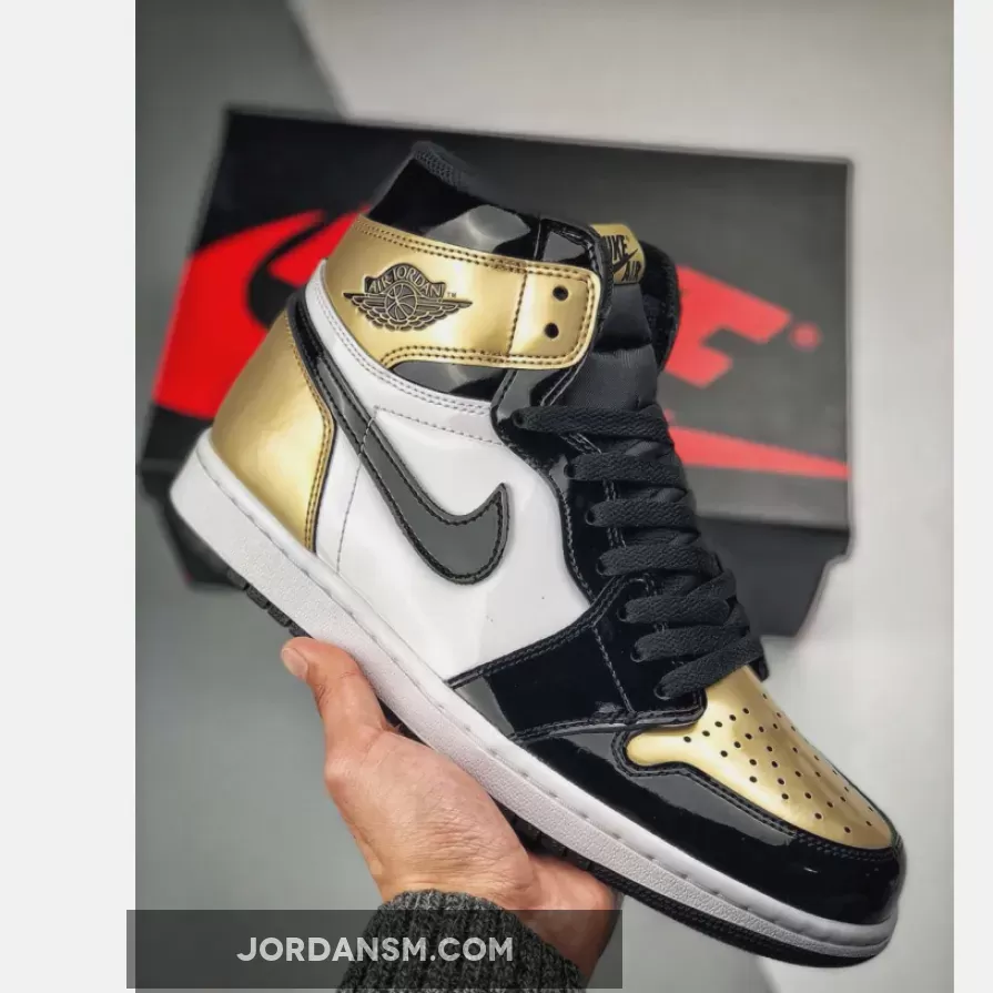 Air Jordan Retro 1 High OG 'Gold Toe' 861428-007 Online
