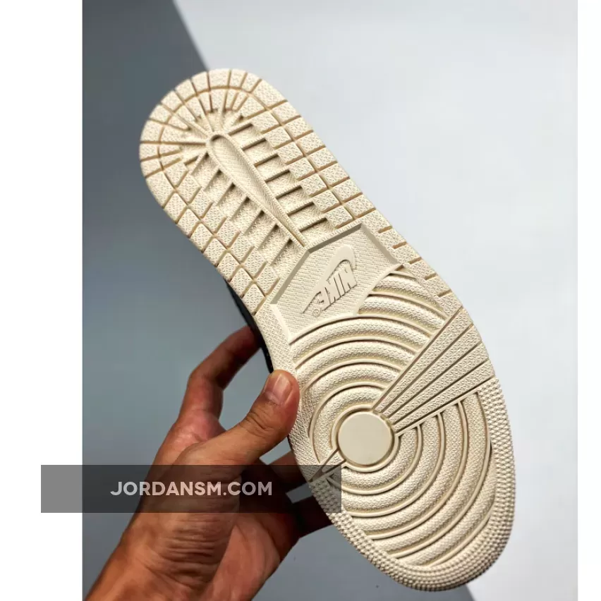 Air Jordan 1 Retro Low Flyknit Black Guava Online
