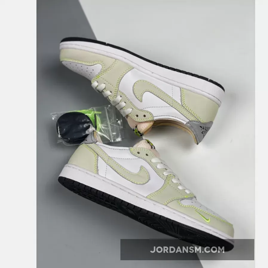 Air Jordan 1 Low OG White/Ghost Green-Black DM7837-103