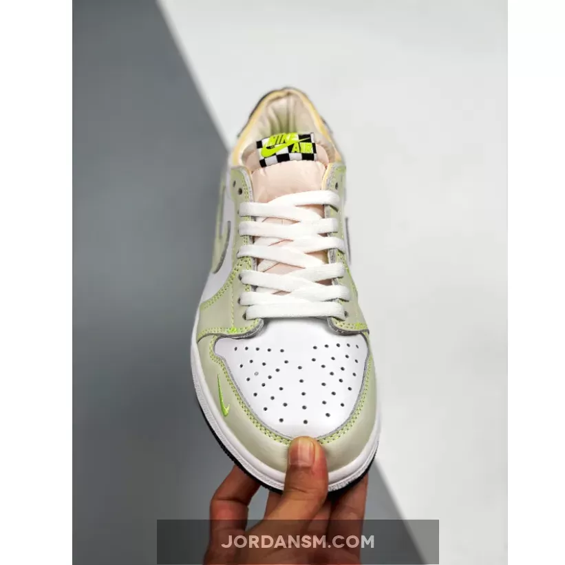 Air Jordan 1 Low OG White/Ghost Green-Black DM7837-103
