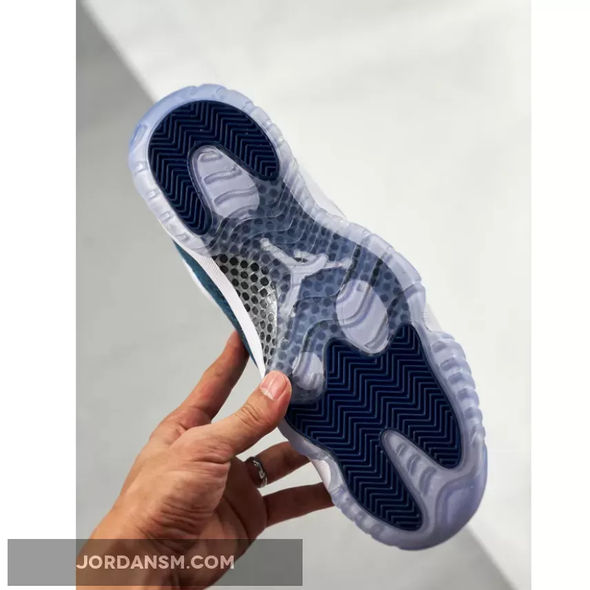 Air Jordan 11 Low Navy Blue Snakeskin CD6846-102