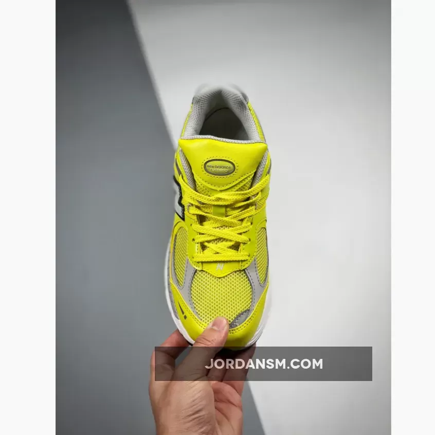 New Balance 2002R Yellow Lime / new balance 2002 yellow