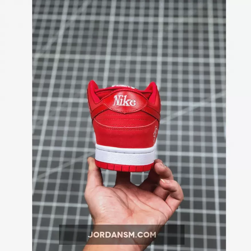 Girls Don't Cry x Nike SB Dunk Low University Red/White / back of nike dunks
