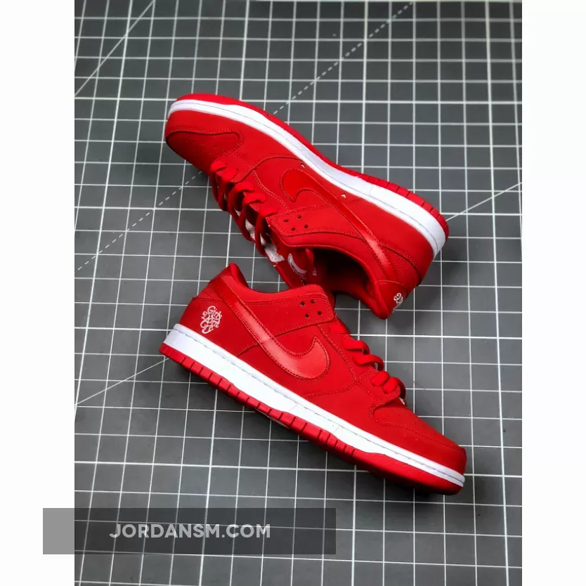 Girls Don't Cry x Nike SB Dunk Low University Red/White / back of nike dunks