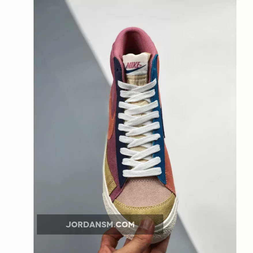 Nike Blazer Mid '77 Vintage WE Suede Desert Berry Red / blazer mid '77 vintage we suede sneaker