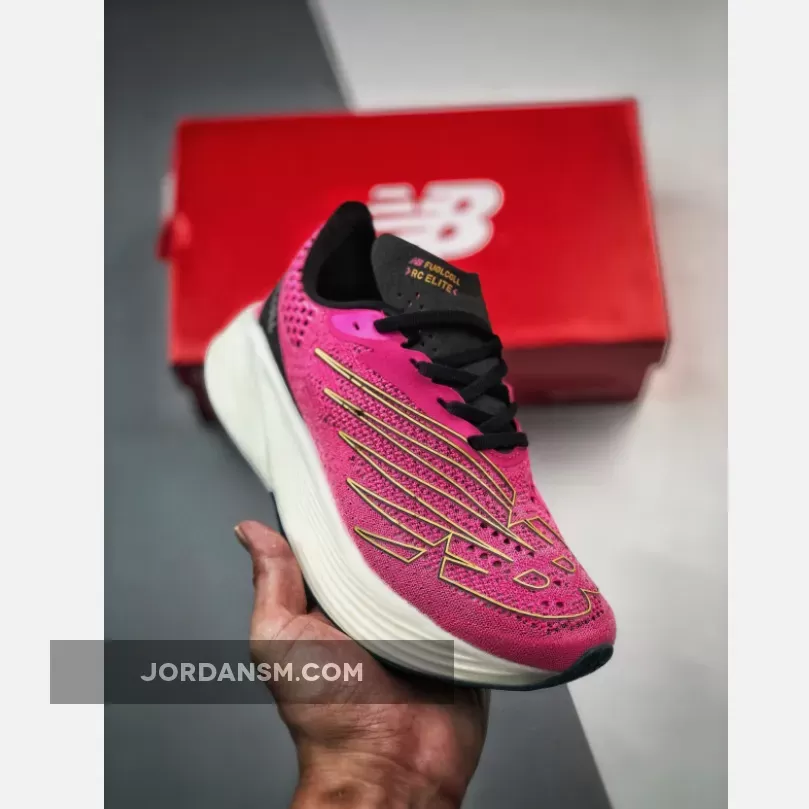 New Balance FuelCell RC Elite v2 Pink Black new balance black and pink