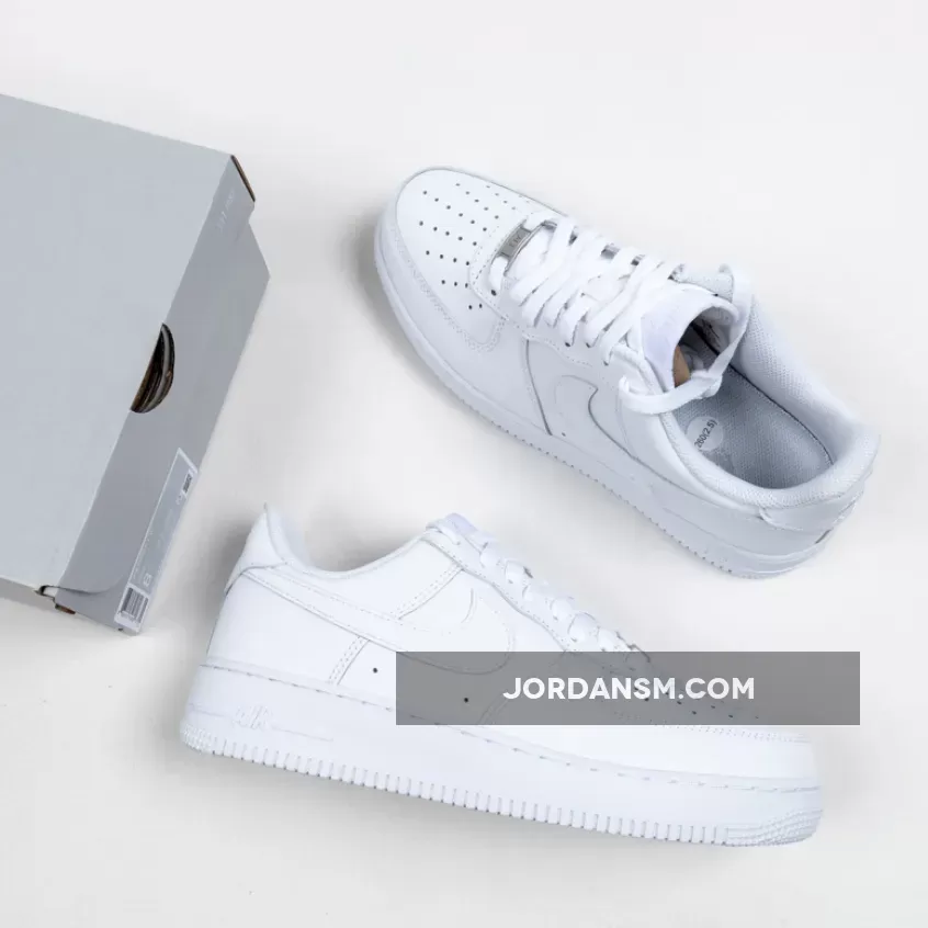 Nike Air Force 1 Low 'Poker' White Black / air force 1 '07 'triple white'