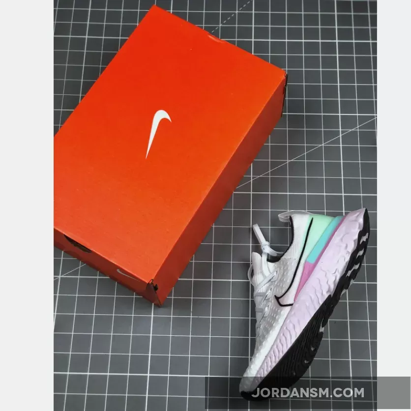 Nike React Infinity Run Flyknit White/Iced Lilac/Pistachio Frost/Black CD4372-100 Restock