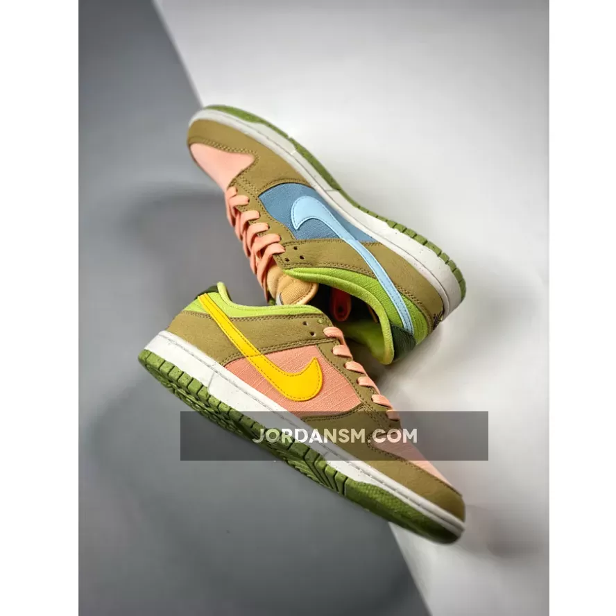 Nike Dunk Low Sun Club/Arctic Orange DM0583-800