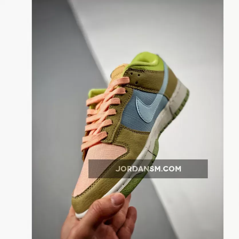 Nike Dunk Low Sun Club/Arctic Orange DM0583-800