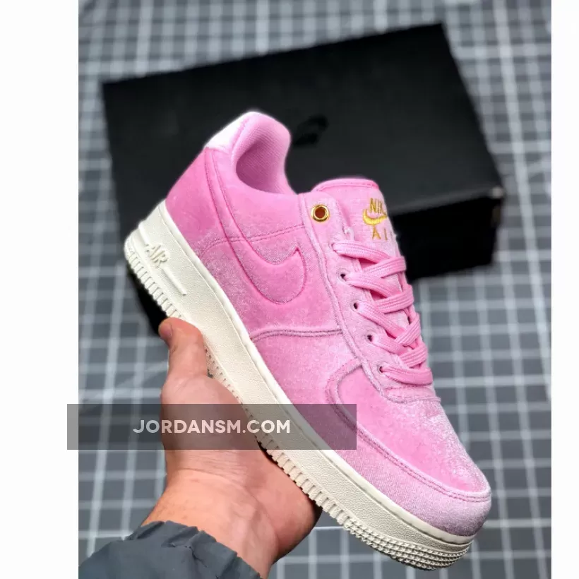 Nike Air Force 1 07 Premium 3 Pink
